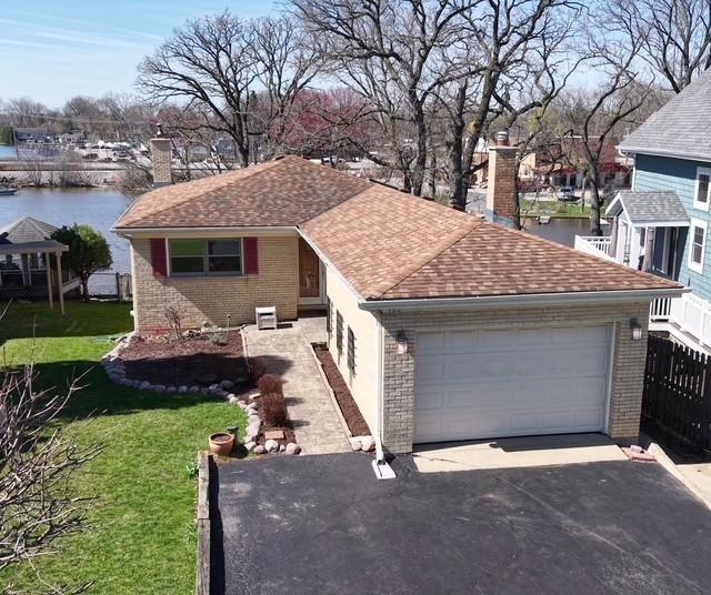 182 Riverside Island Dr., Fox Lake, IL 60020