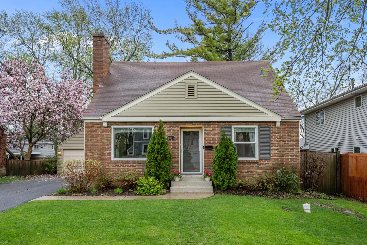 1015 Hazel Ave., Deerfield, IL 60015