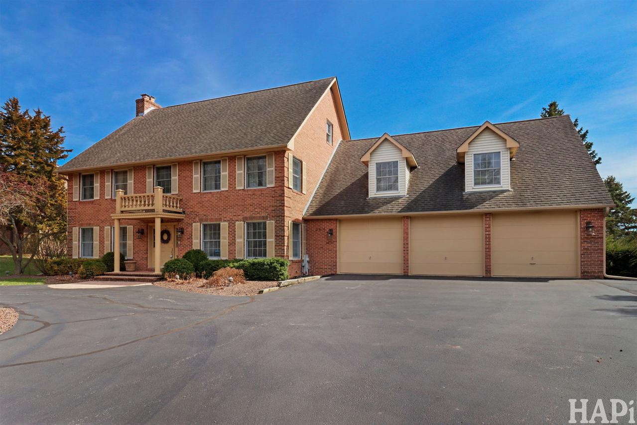 2916 N Bayview Ln., Mchenry, IL 60051