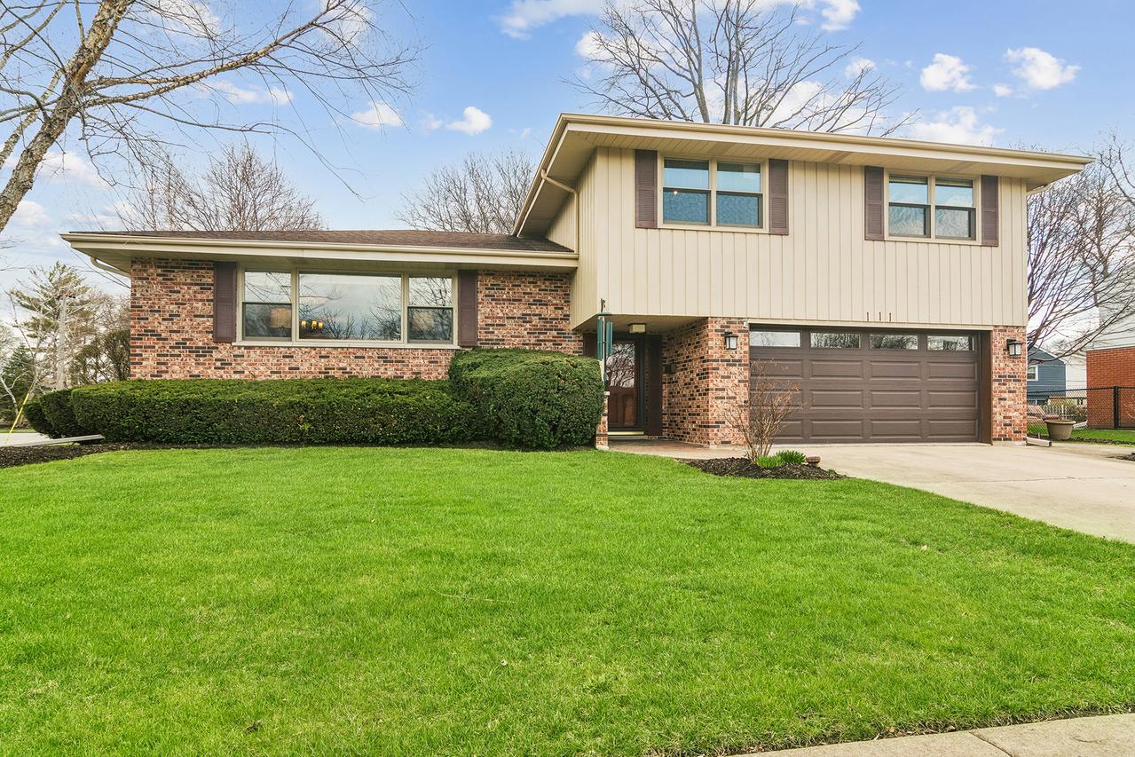 111 N Wilshire Ln., Arlington Heights, IL 60004