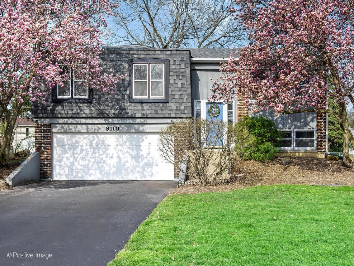 8110 Norwood Ct., Woodridge, IL 60517