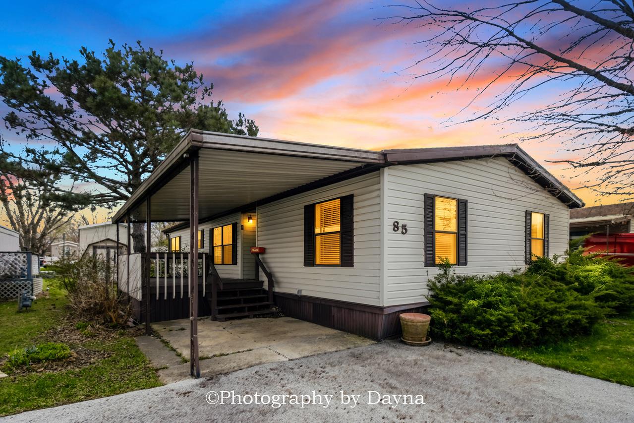 85 Berry Ln., Bourbonnais, IL 60914