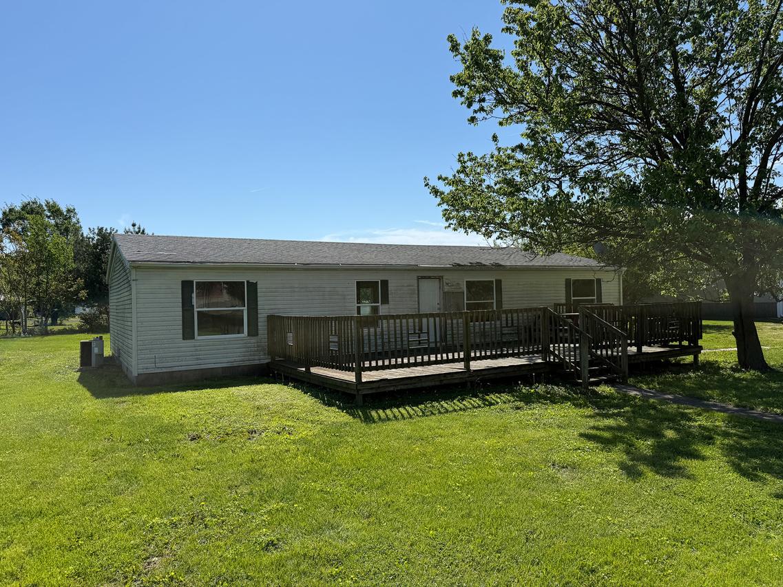 314 1/2 E Seminary Ave., Onarga, IL 60955