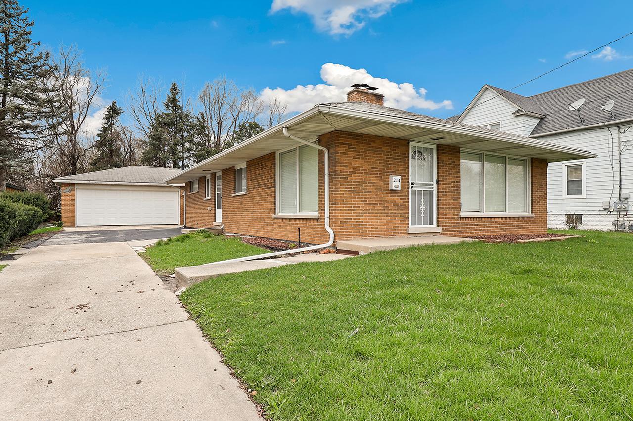 214 N Hunter St., Thornton, IL 60476