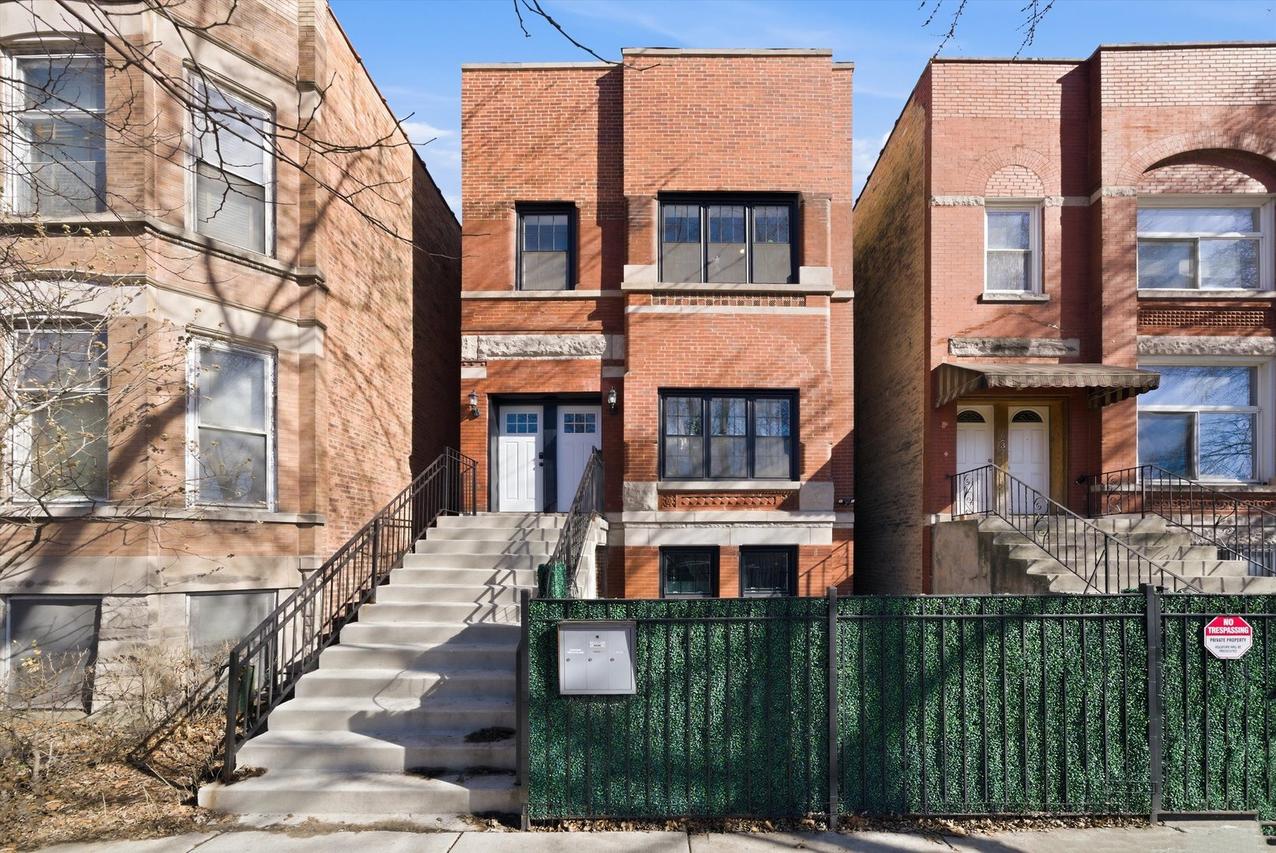 1239 N Rockwell St., Chicago, IL 60622