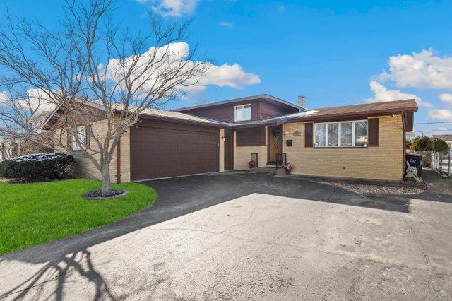 New Homes For Sale This Week That Attend Thornton Fractnl So High School: April 3rd to April 9th