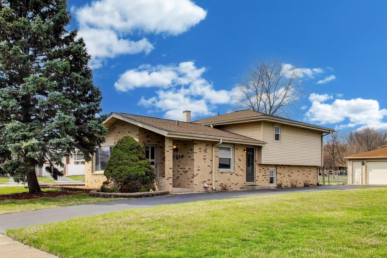 12044 S Holmberg Ct., Alsip, IL 60803