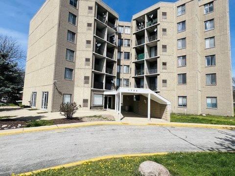 1750 N Marywood Ave. #216, Aurora, IL 60505