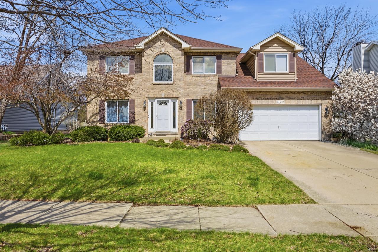 4807 Clearwater Ln., Naperville, IL 60564
