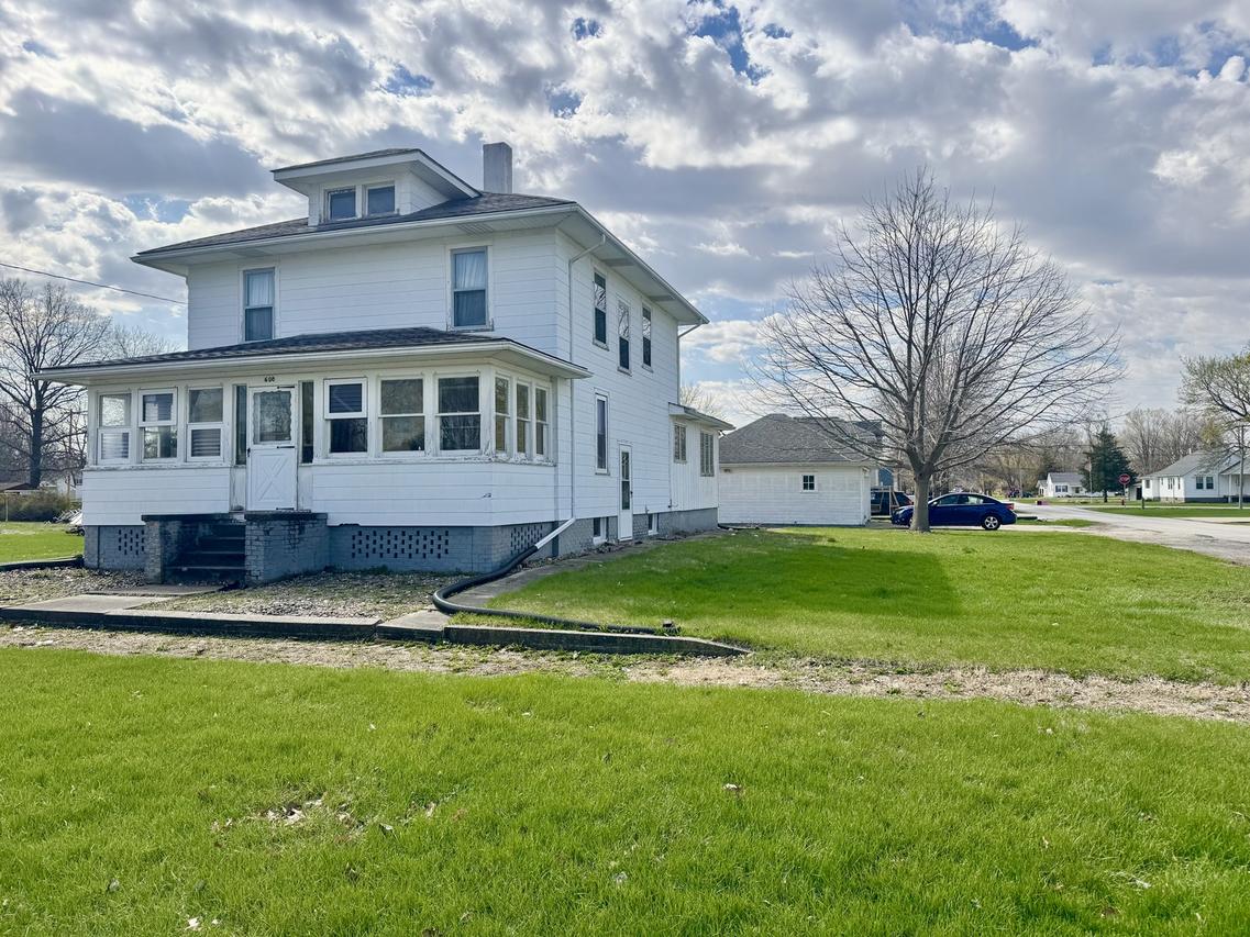 608 W Main St., Aledo, IL 61231