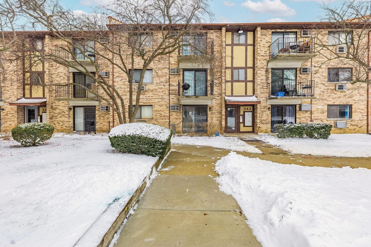 342 Klein Creek Ct. #5E, Carol Stream, IL 60188
