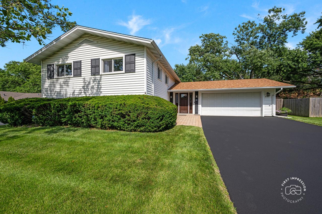 2S545 Lloyd Ave., Lombard, IL 60148