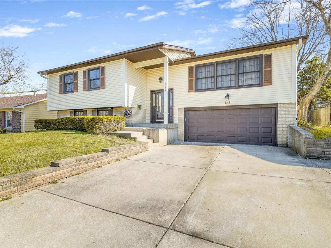 545 Andrew Ln., Lake Zurich, IL 60047