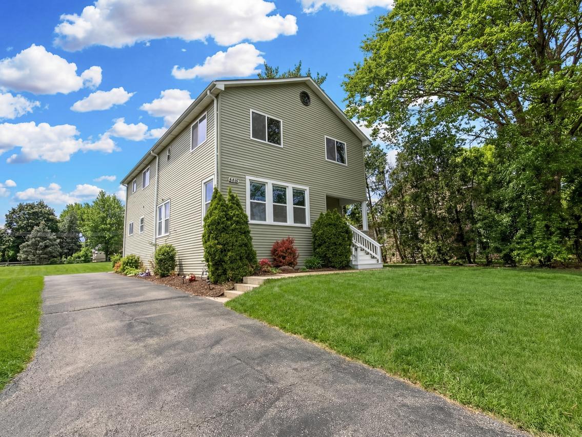 2415 Maple Ave., Downers Grove, IL 60515