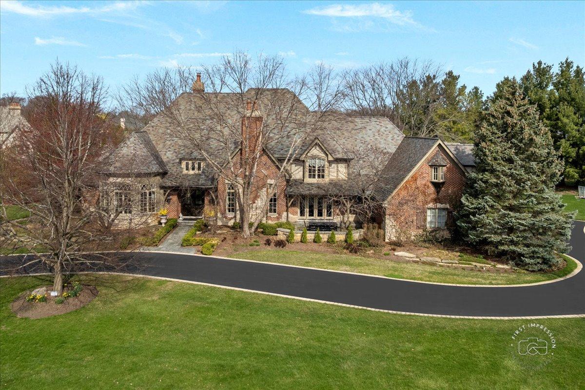 36W442 Hunters Gate Rd., St. Charles, IL 60175