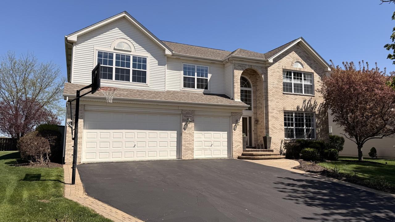 6 Glenview Ct., Bolingbrook, IL 60490
