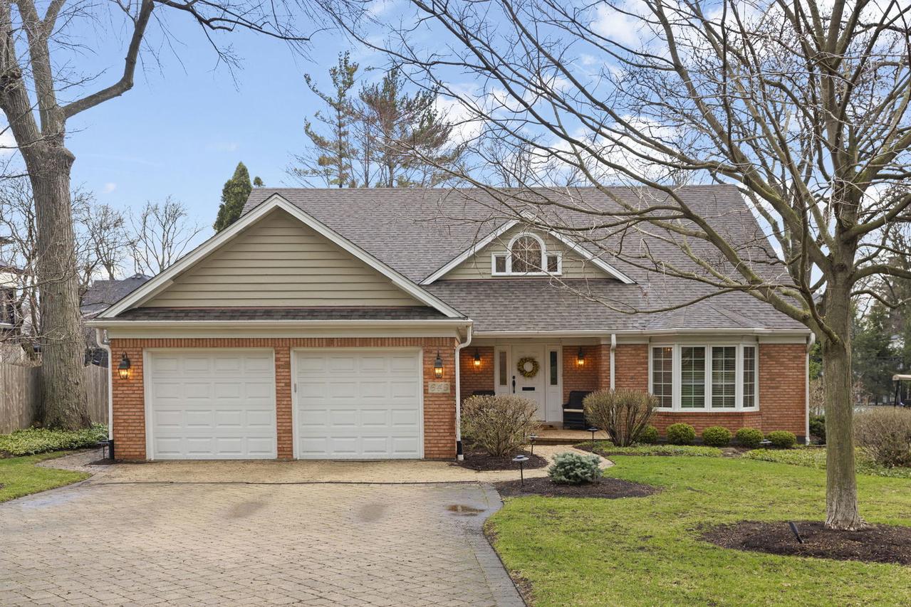 646 Highview Ave., Glen Ellyn, IL 60137