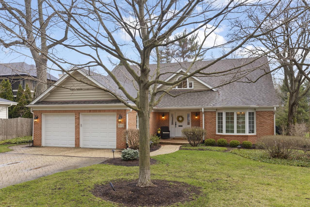 646 Highview Ave., Glen Ellyn, IL 60137