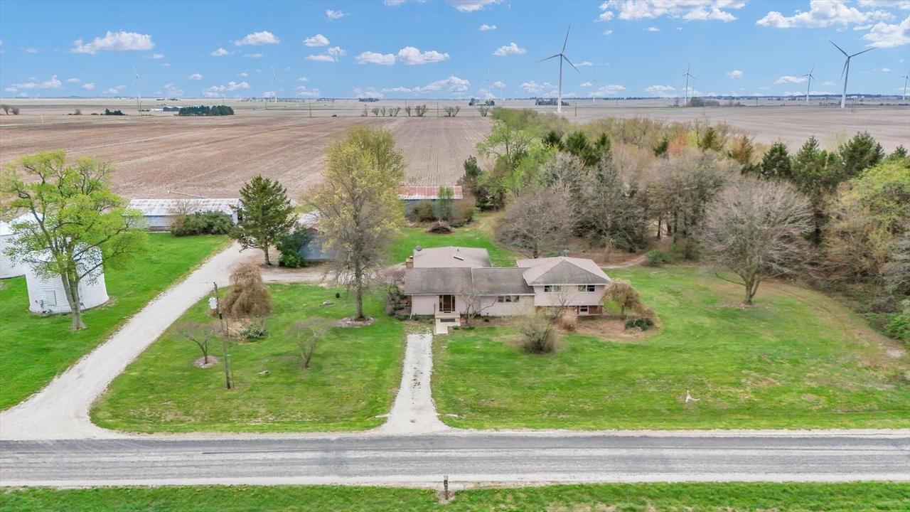 2279 E 500 N Rd., Paxton, IL 60957