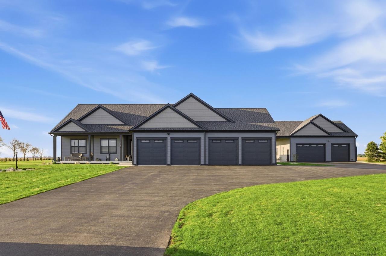 2401 N 4350th Rd., Sheridan, IL 60551