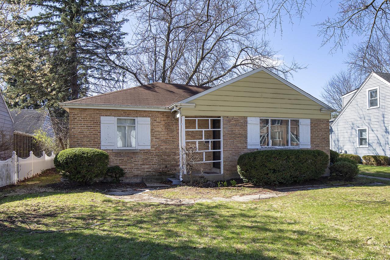 2325 Illinois Rd., Northbrook, IL 60062