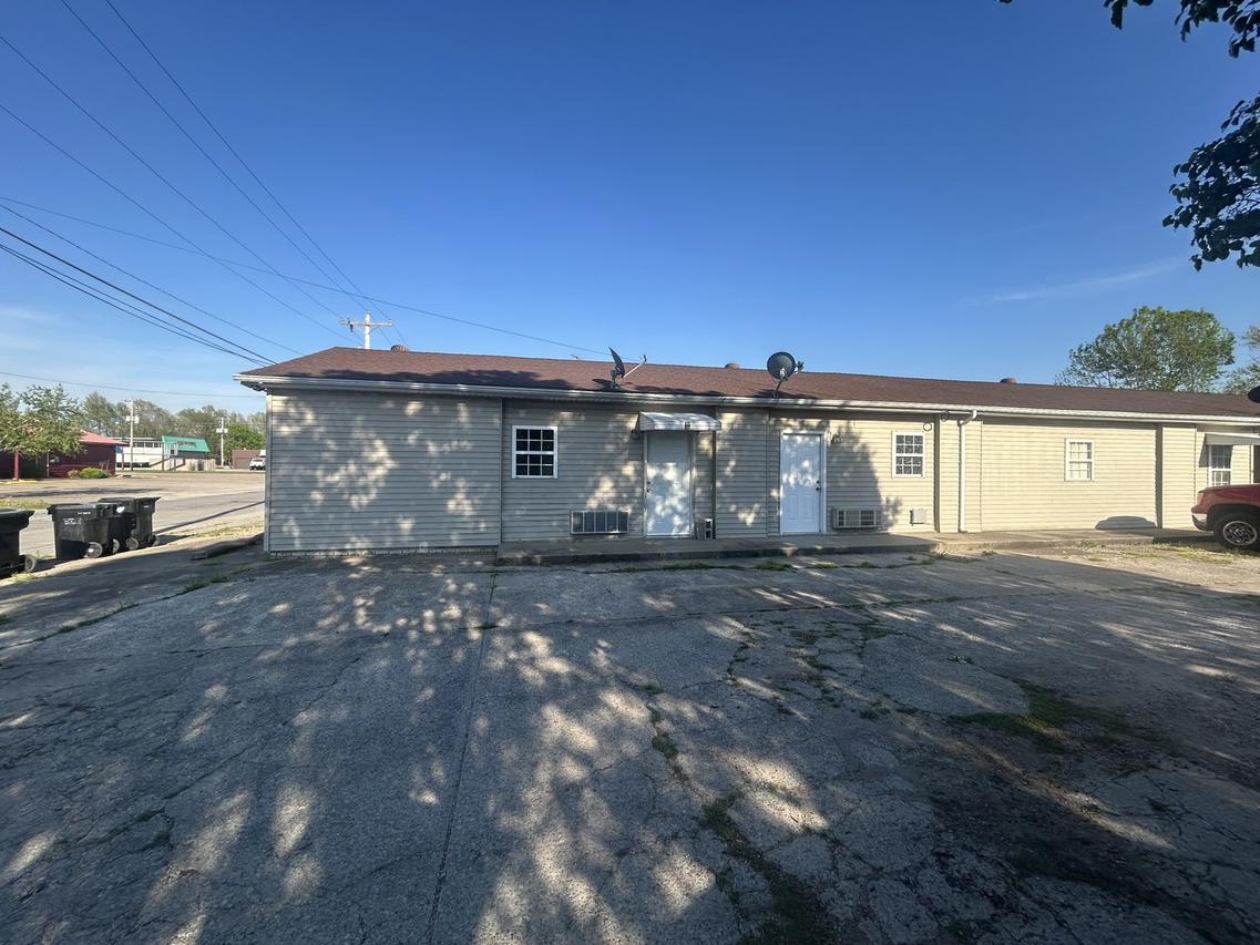 1160 E 8th St., Metropolis, IL 62960