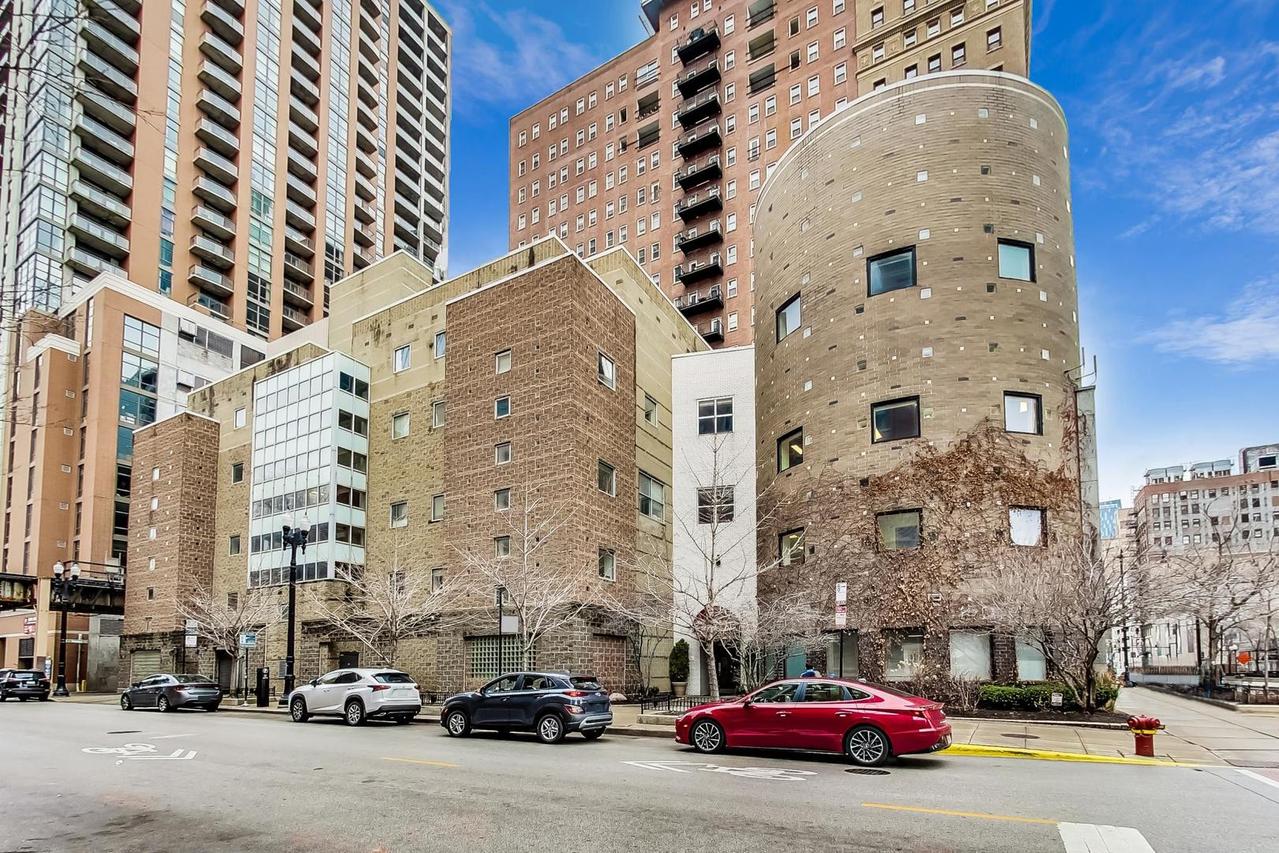 40 E 9th St. #1601, Chicago, IL 60605
