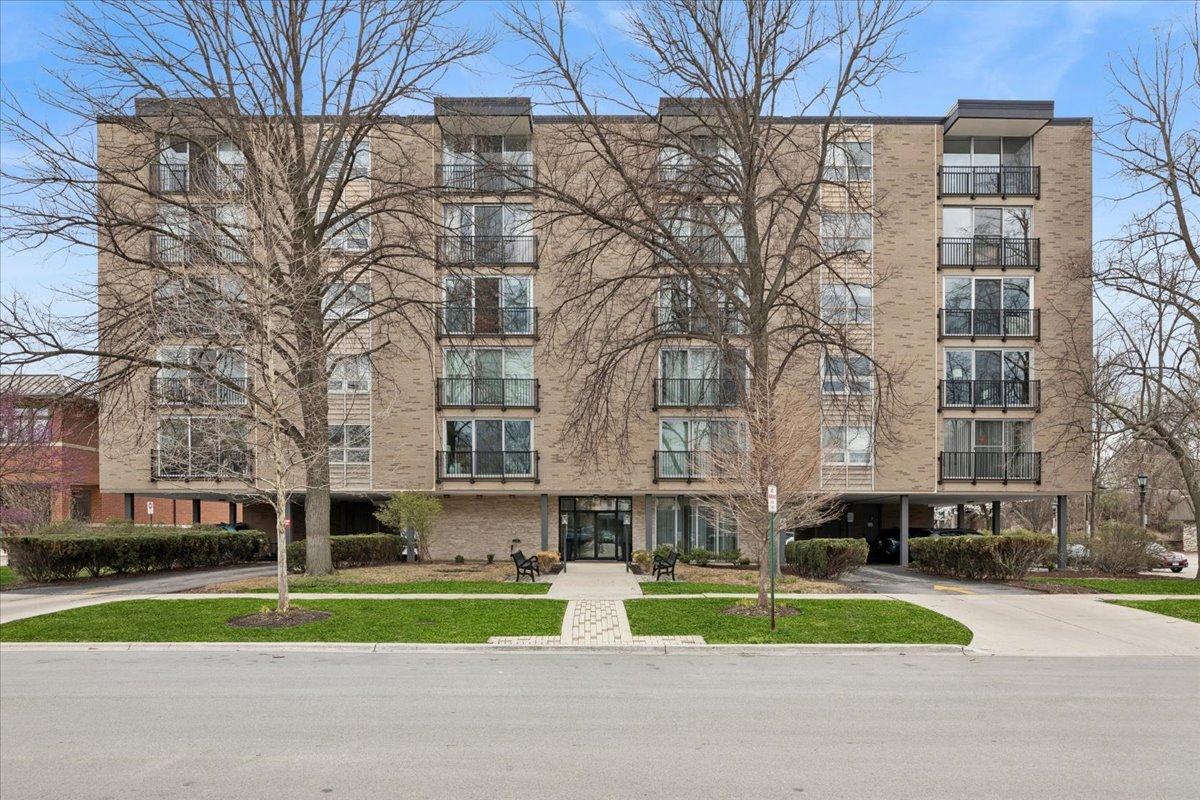 424 Park Ave. #501, River Forest, IL 60305