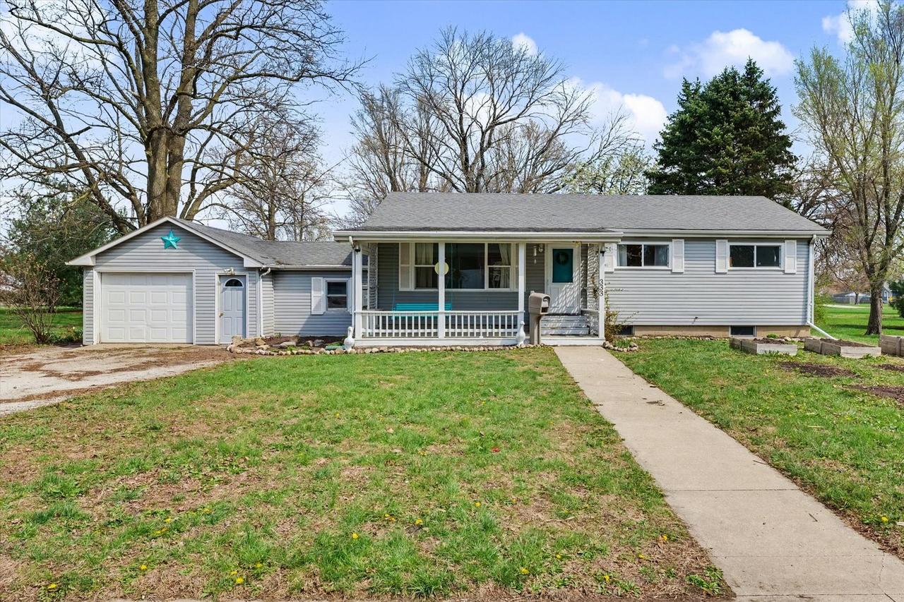 333 W Pine St., Paxton, IL 60957