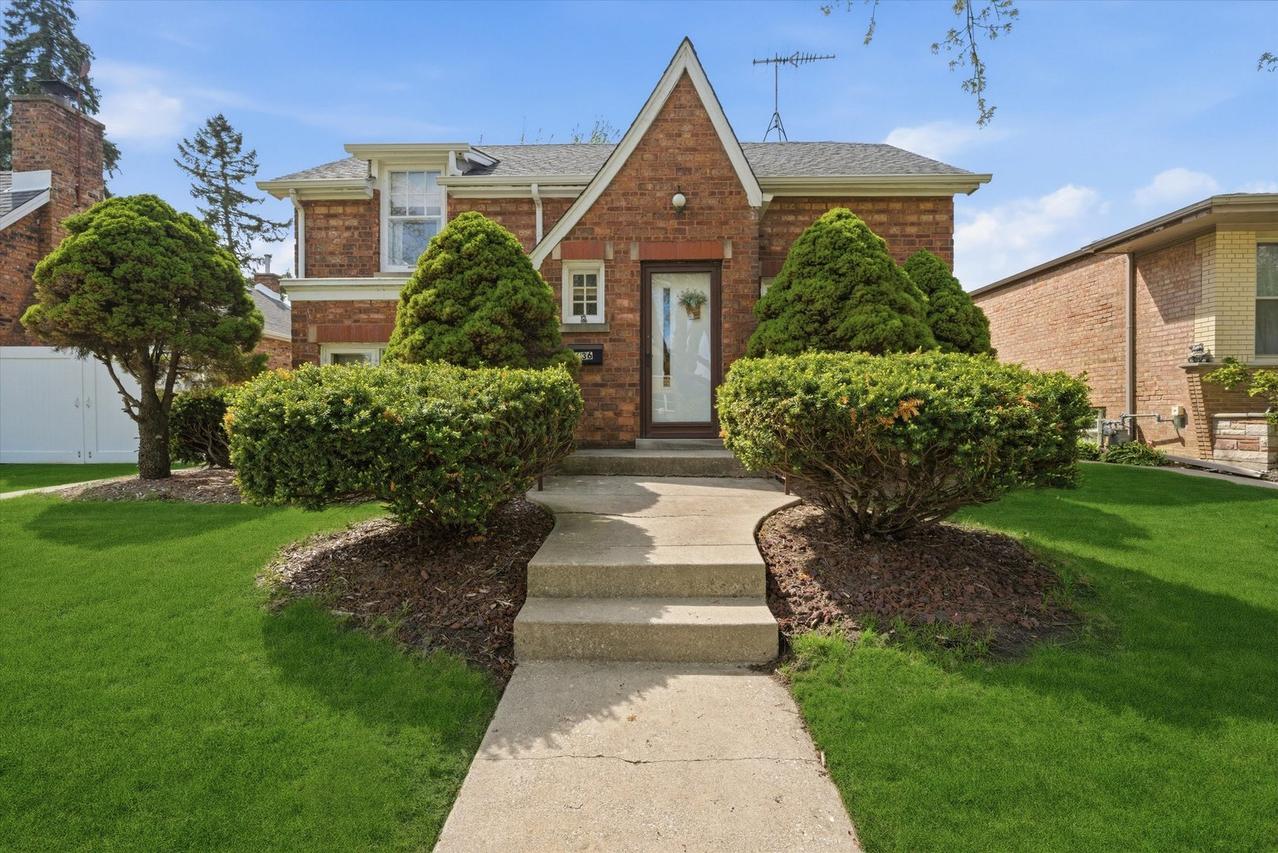 9636 S Central Park Ave., Evergreen Park, IL 60805