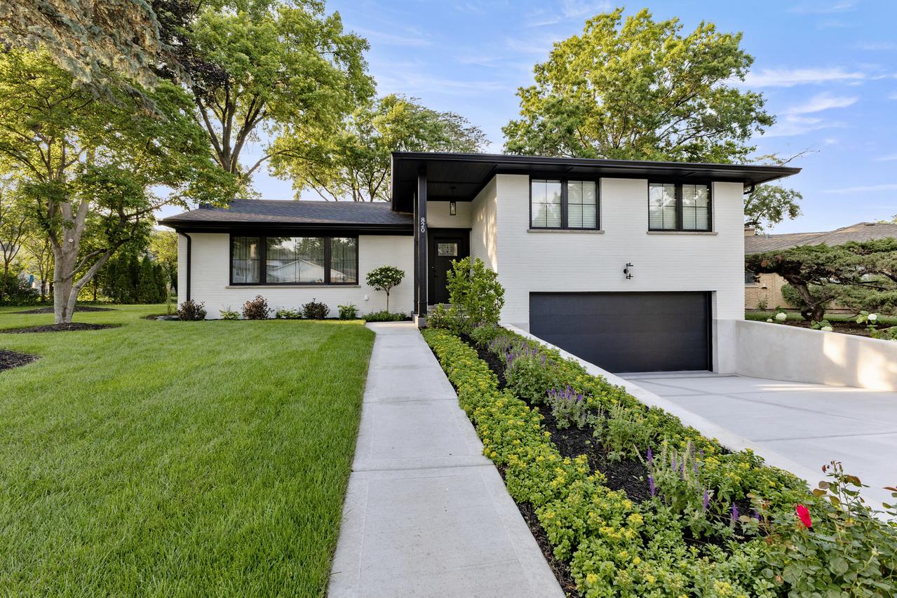 820 N Merrill St., Park Ridge, IL 60068