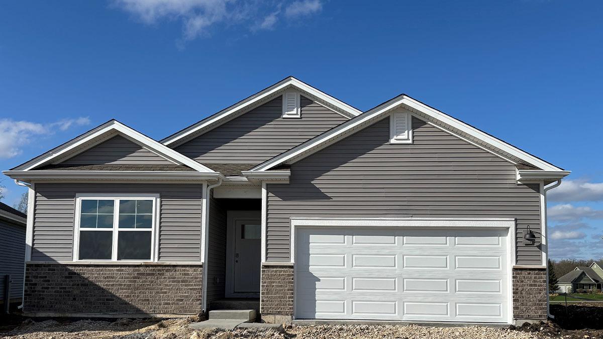 6284 Redwood Tr., Wonder Lake, IL 60097