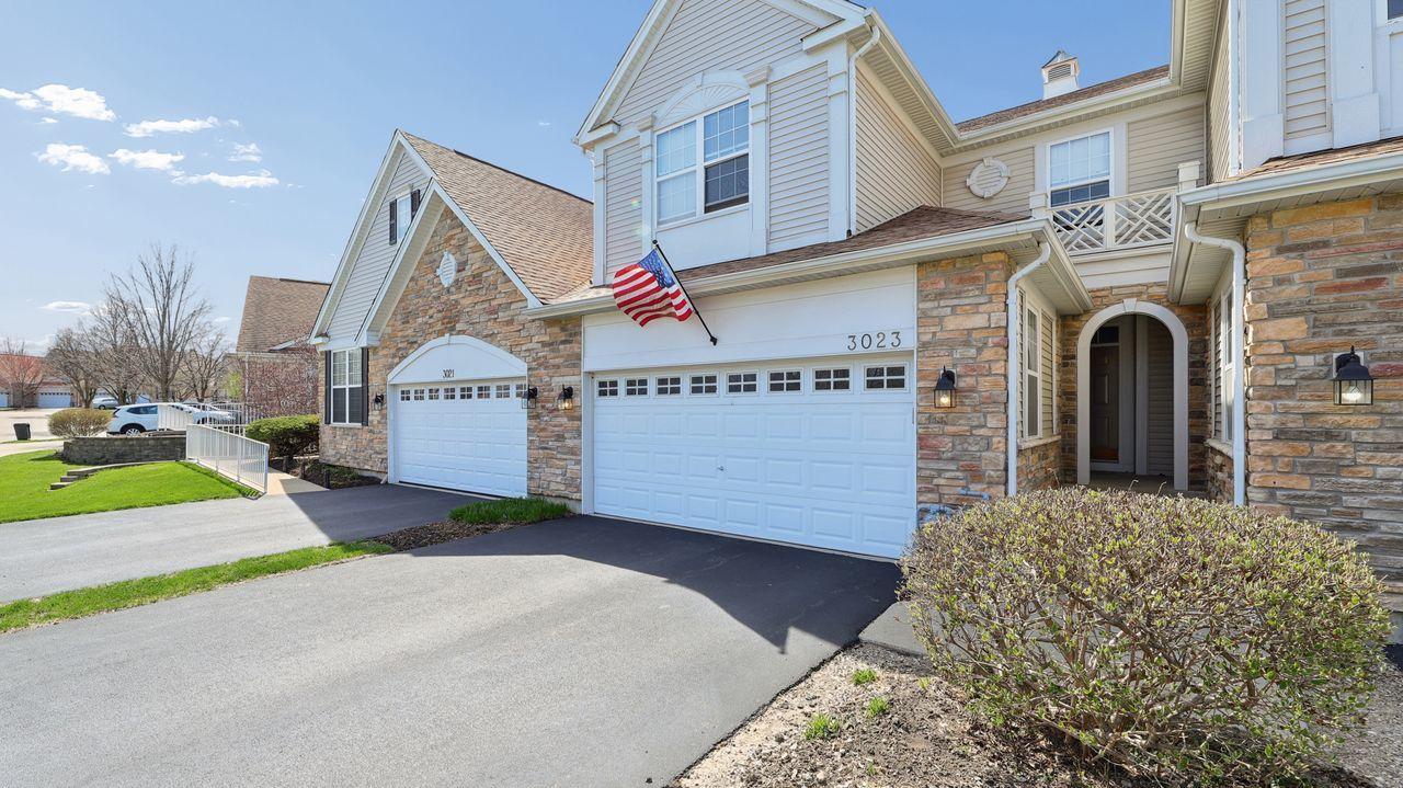 3023 Talaga Dr., Algonquin, IL 60102