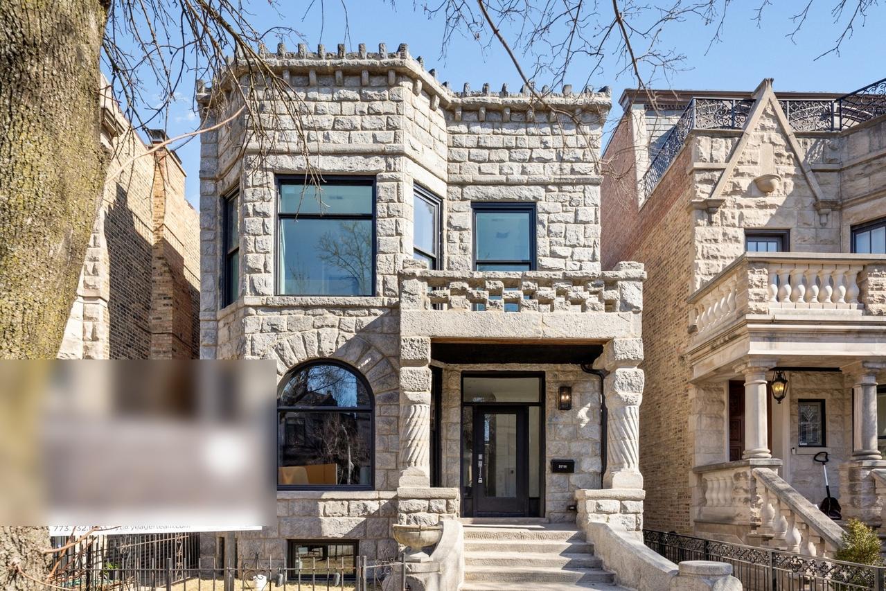 3711 N Magnolia Ave., Chicago, IL 60613