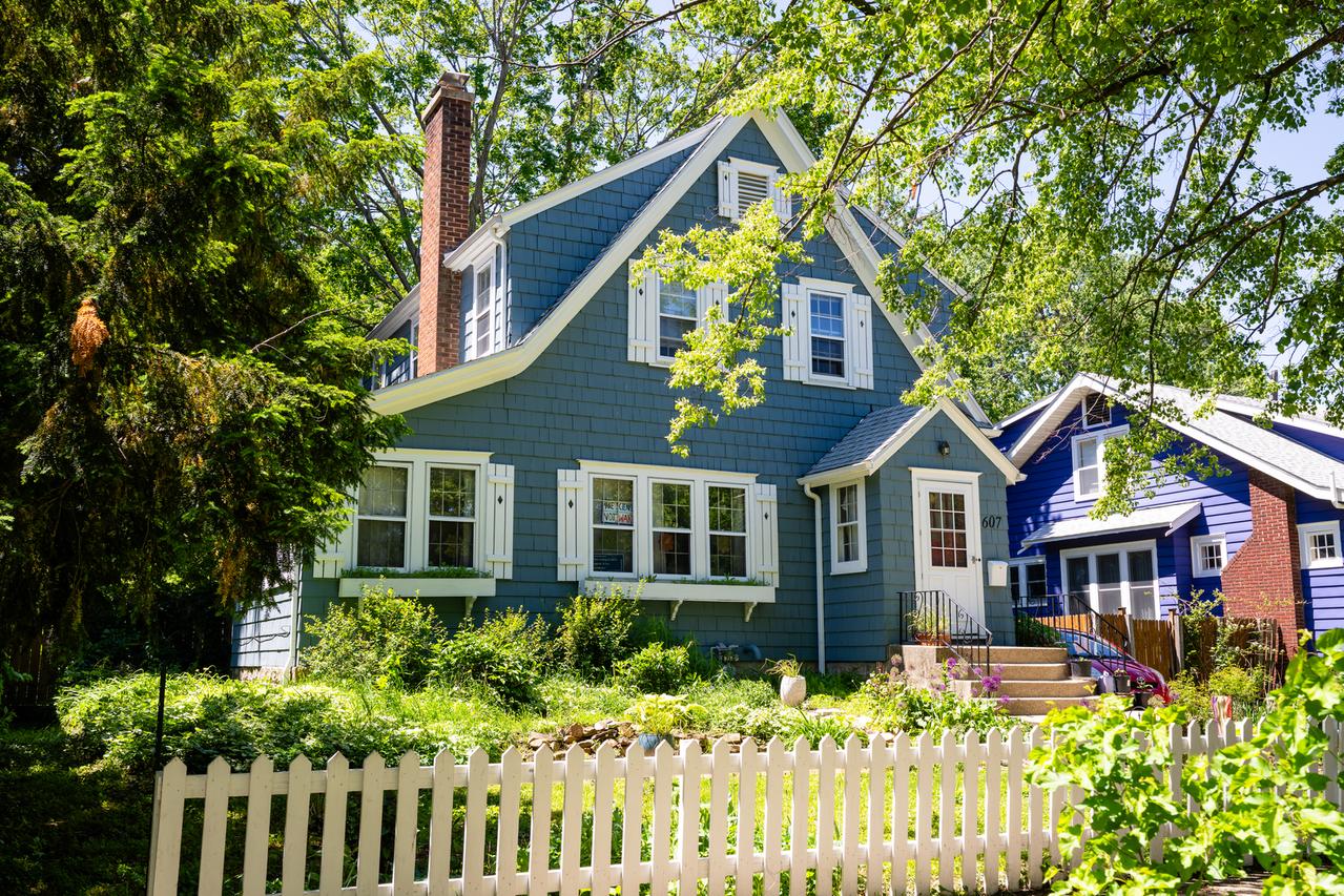 607 S New St., Champaign, IL 61820