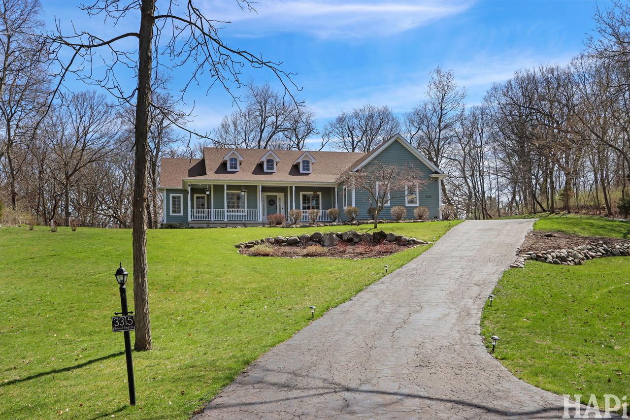 3315 Sherwood Forest Dr., Spring Grove, IL 60081