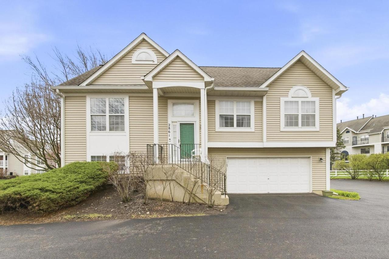 2861 Shelly Ln., Aurora, IL 60504