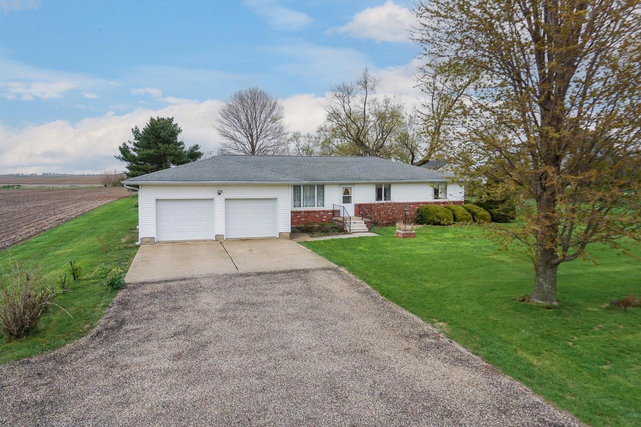 1109 W 4th St., Delavan, IL 61734