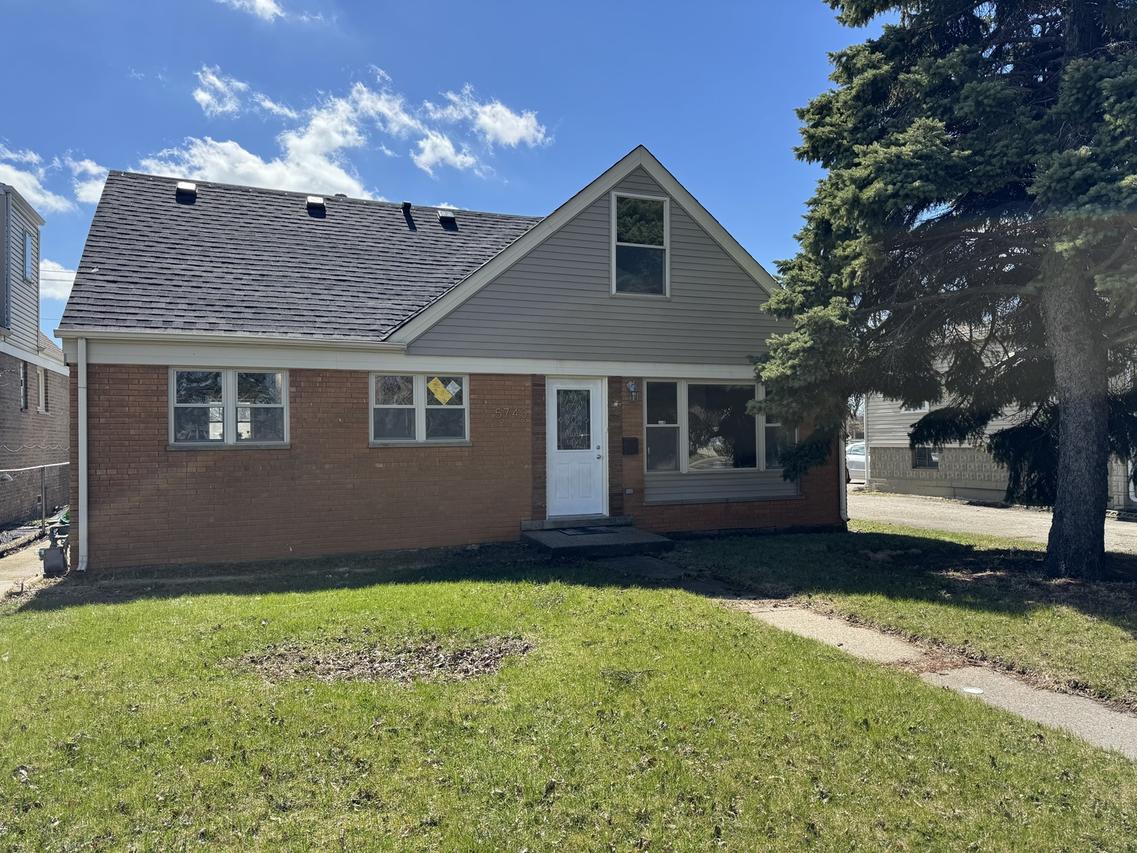 5743 W 79th St., Burbank, IL 60459