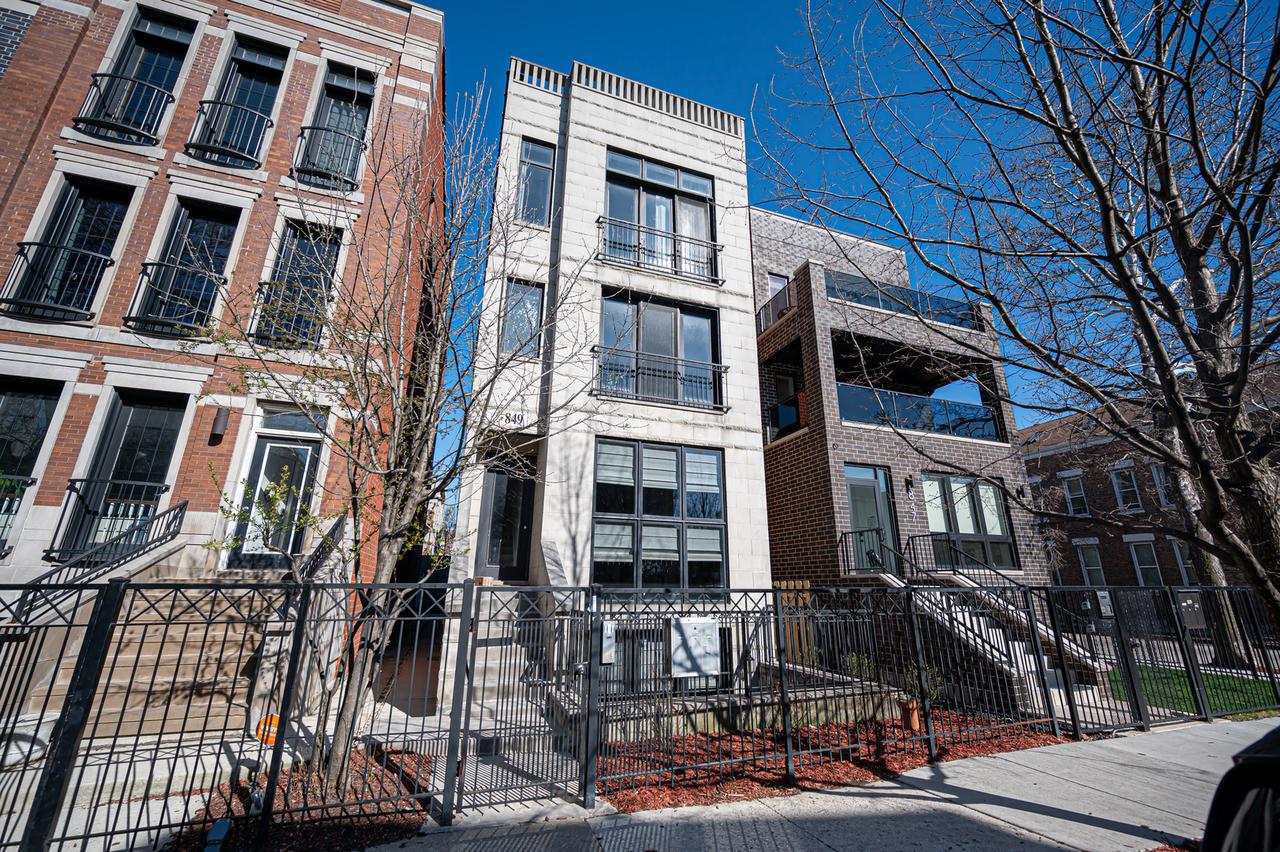 849 N Paulina St. #1, Chicago, IL 60622