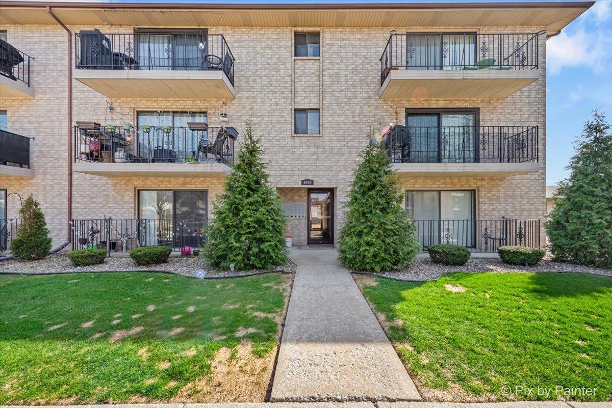 9800 Sayre Ave. #1C, Chicago Ridge, IL 60415