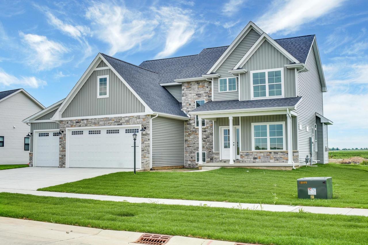 1416 Tinley Ln., Mahomet, IL 61853