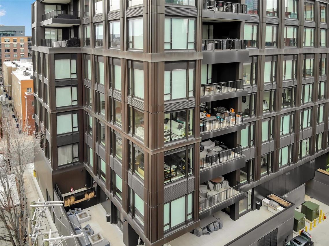 21 N May St. #501, Chicago, IL 60607