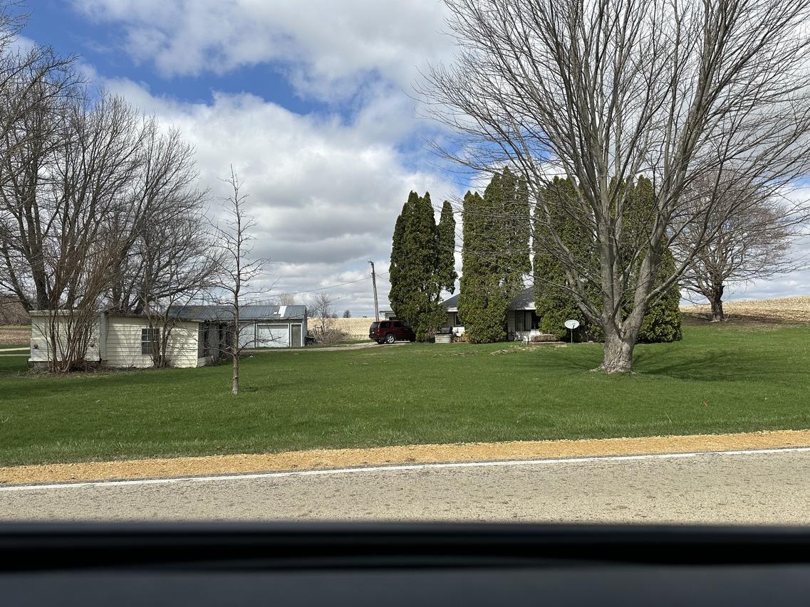 2999 Hartman Rd., Chadwick, IL 61014