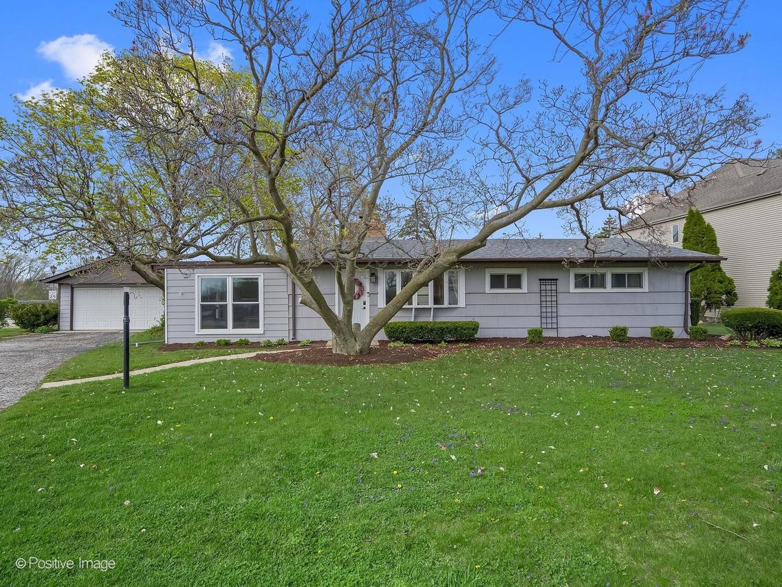 657 W Armitage Ave., Elmhurst, IL 60126