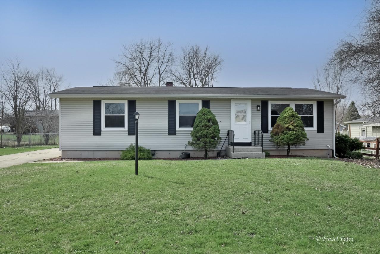 2411 W Lincoln Rd., Mchenry, IL 60051