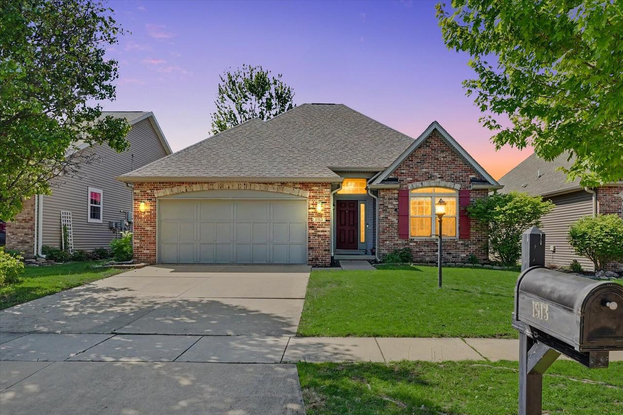 1913 Quail Run Dr., Mahomet, IL 61853