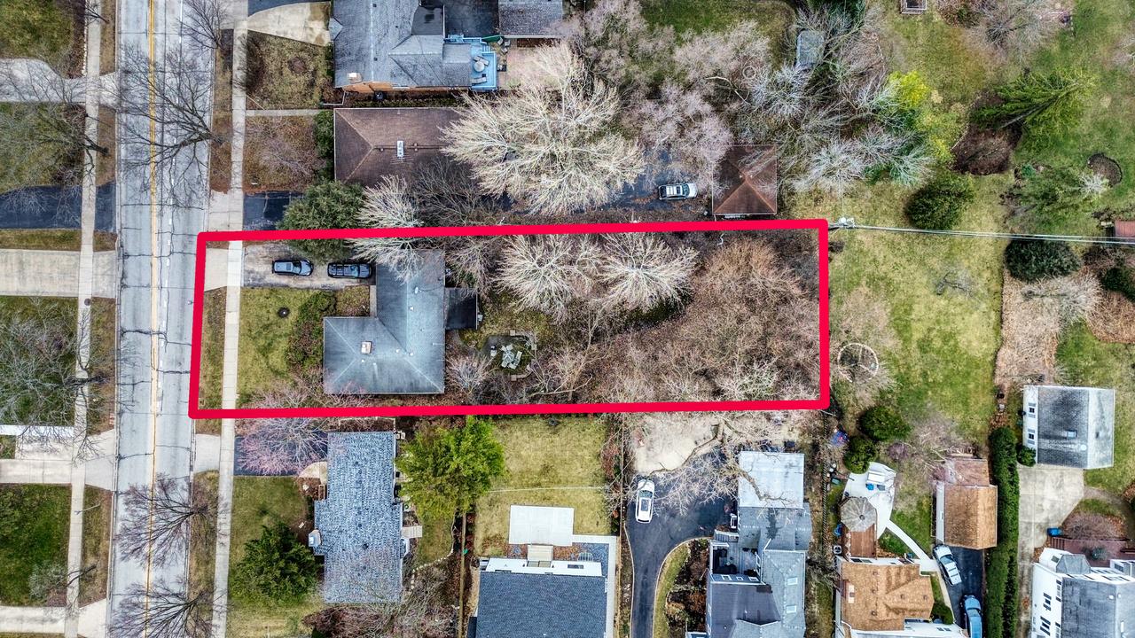 270 E Saint Charles Rd., Elmhurst, IL 60126