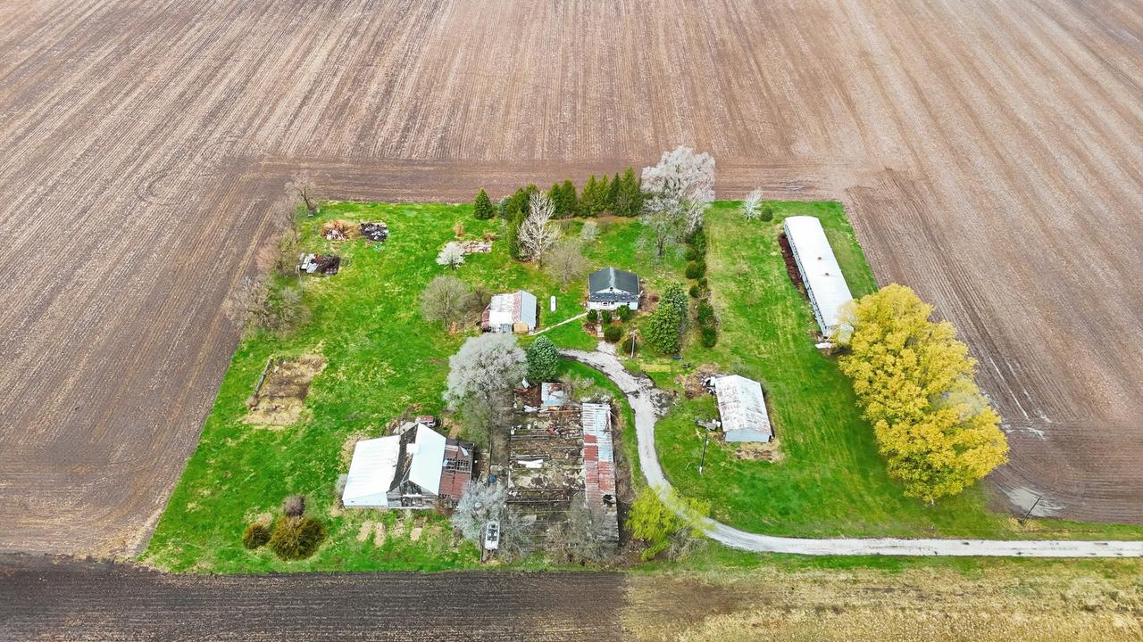 18995 N 2300th Ave., Geneseo, IL 61254