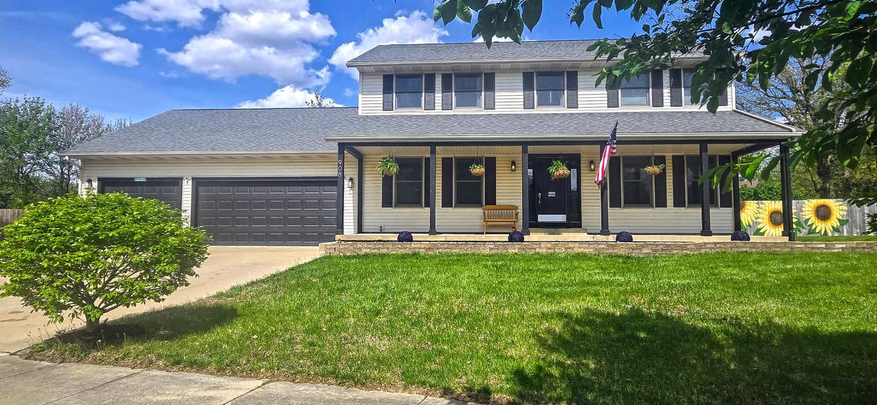 908 Edgewood Dr., Mahomet, IL 61853